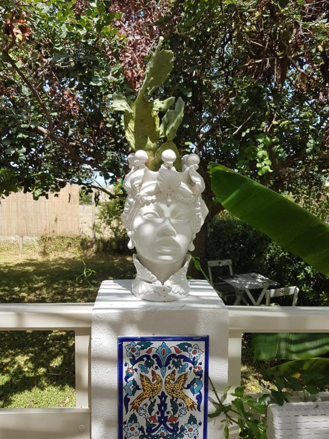 il CARRUBBO, alloggio in villa a Marzamemi Esterno foto