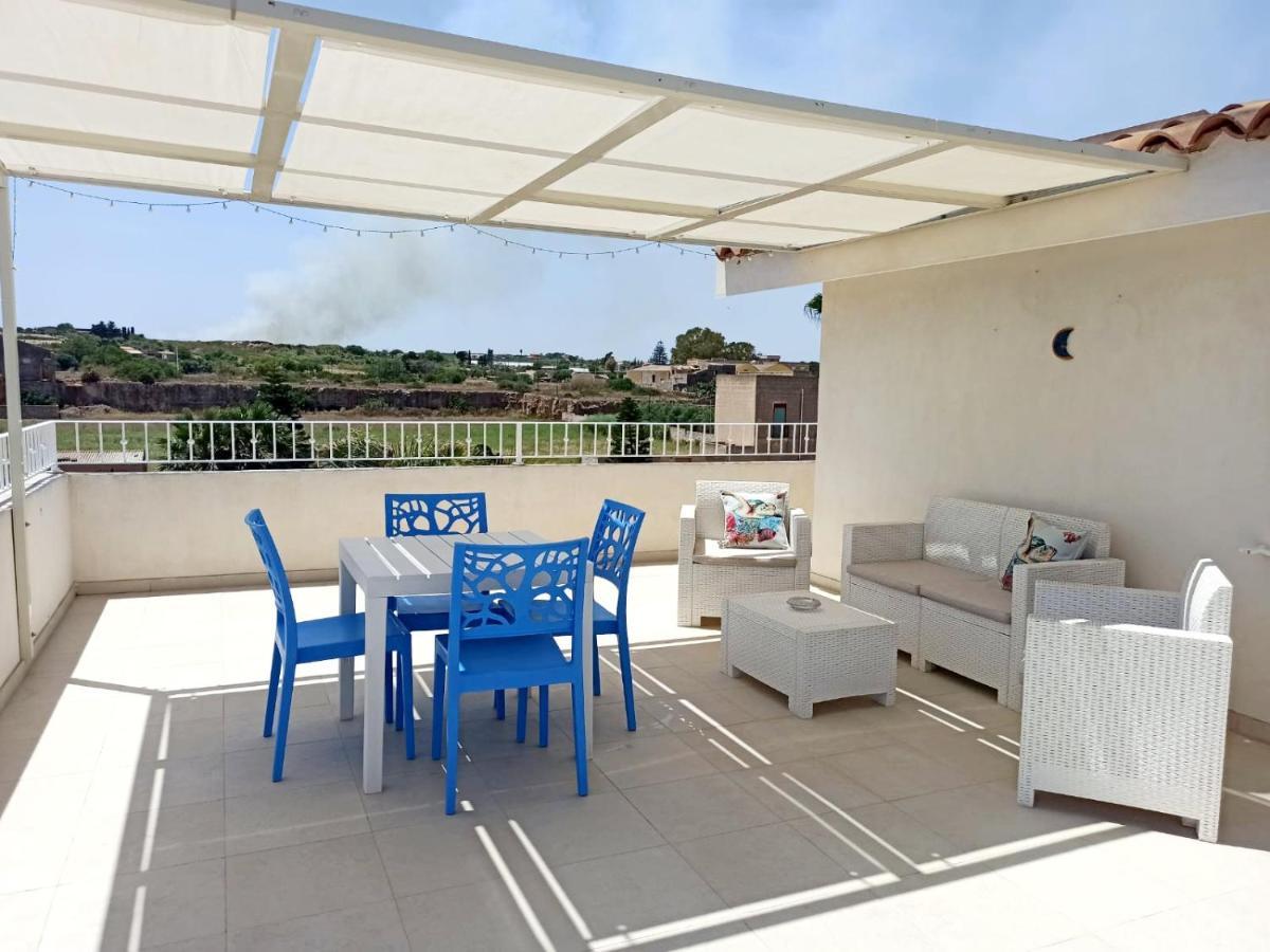 il CARRUBBO, alloggio in villa a Marzamemi Esterno foto