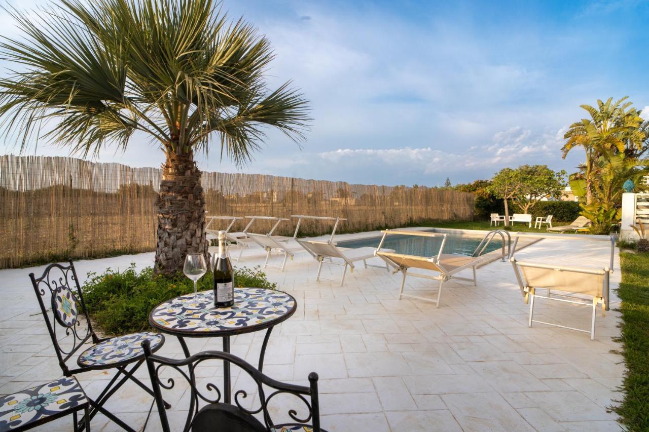 il CARRUBBO, alloggio in villa a Marzamemi Esterno foto