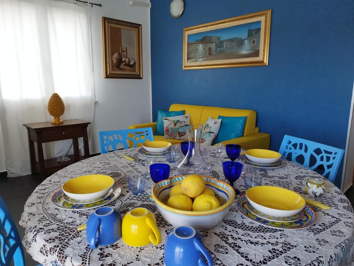 il CARRUBBO, alloggio in villa a Marzamemi Esterno foto