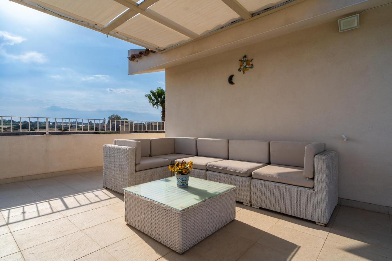 il CARRUBBO, alloggio in villa a Marzamemi Esterno foto