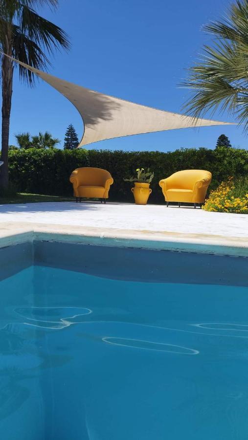 il CARRUBBO, alloggio in villa a Marzamemi Esterno foto