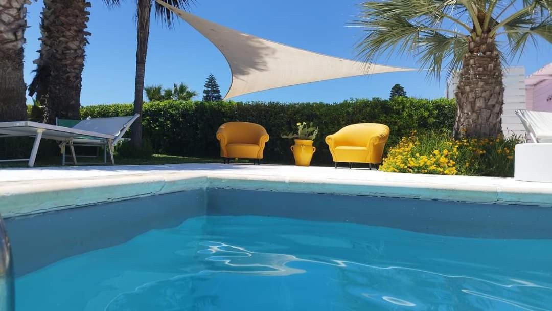 il CARRUBBO, alloggio in villa a Marzamemi Esterno foto