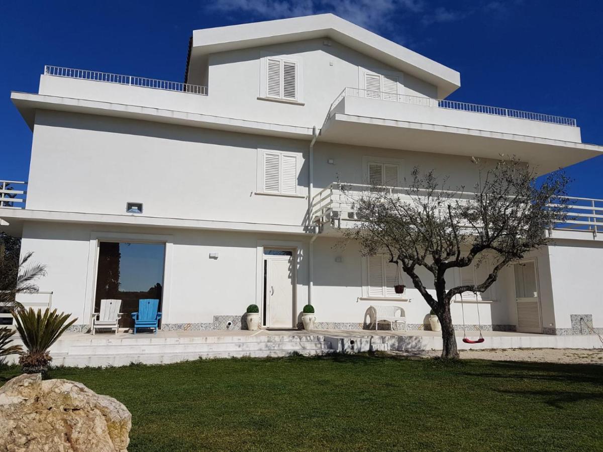 il CARRUBBO, alloggio in villa a Marzamemi Esterno foto