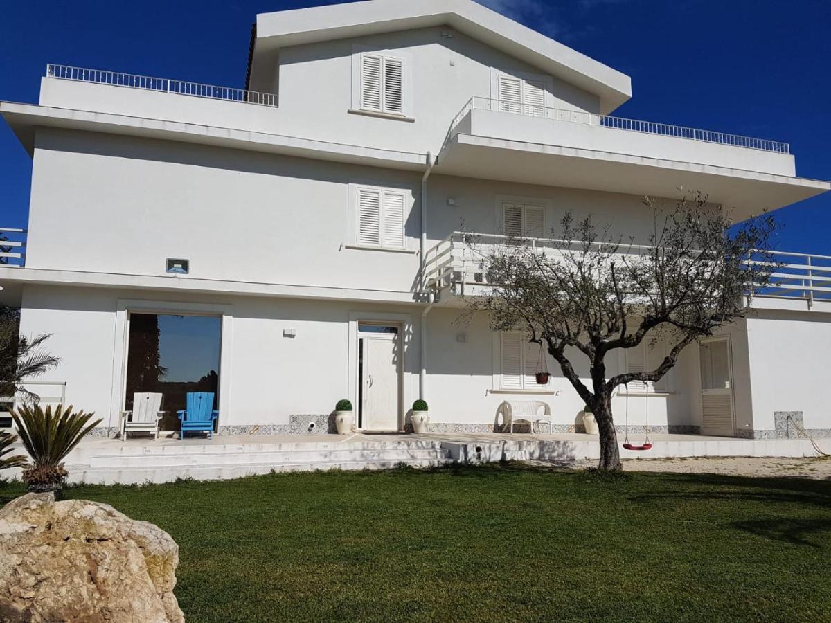 il CARRUBBO, alloggio in villa a Marzamemi Esterno foto