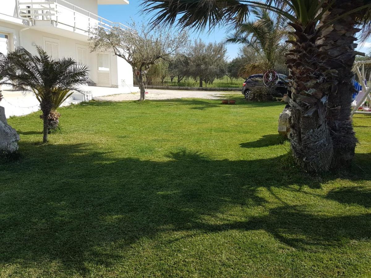 il CARRUBBO, alloggio in villa a Marzamemi Esterno foto